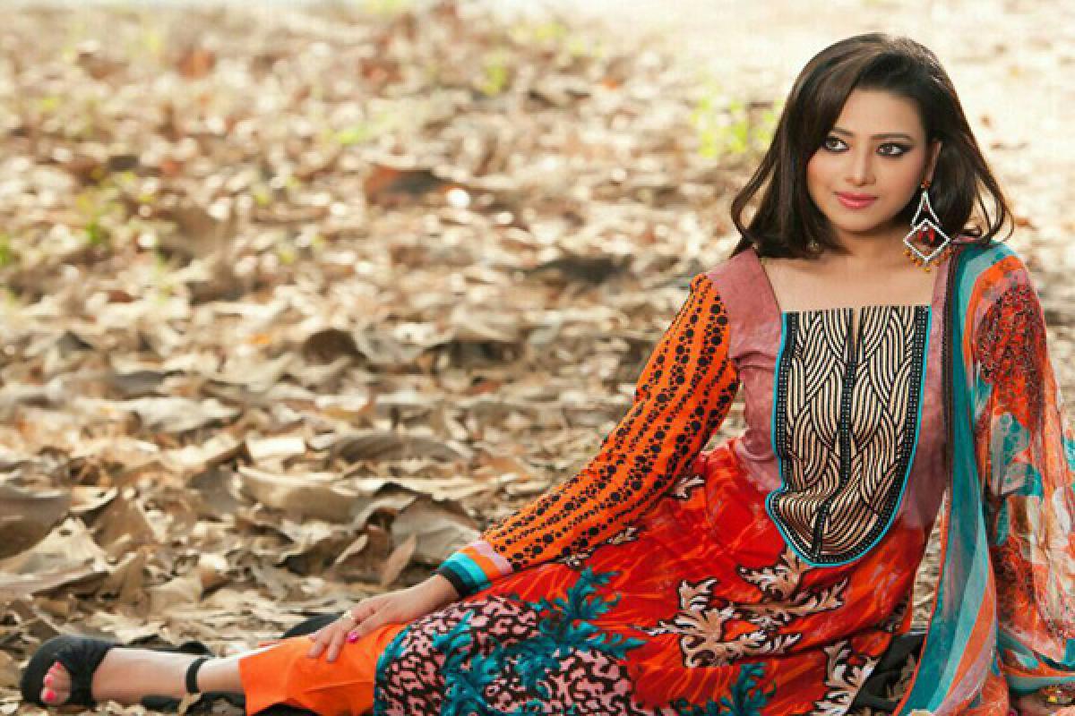 Madalsa Sharmas latest ultra glam photoshoot for her film Dil Sala Sanki